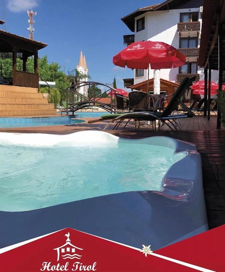 Hotel Tirol Treze Tílias Kültér fotó
